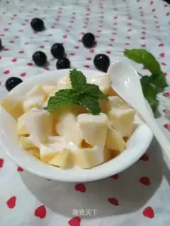 Apple yogurt