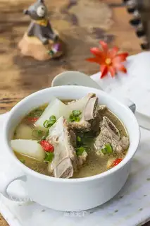 White radish steak soup