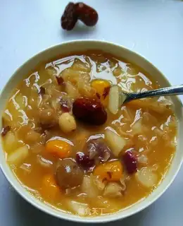 Fresh orange juice and dessert