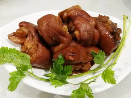 Pork hoof