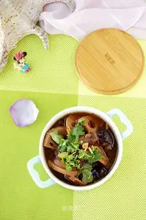 Liang's red-treed cattle broth