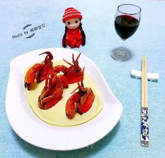 Crabs steam eggs