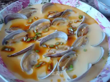 Steamed eggs with clams