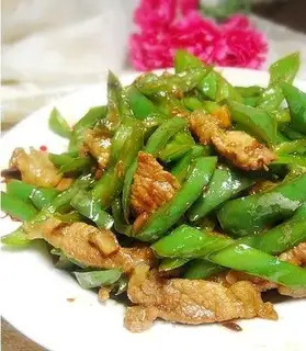 stir-fried lean meat with pepper
