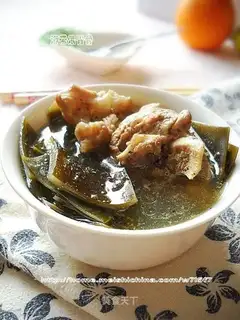 Stewed spine with seaweed