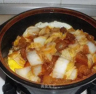 Sauce pork pot rice