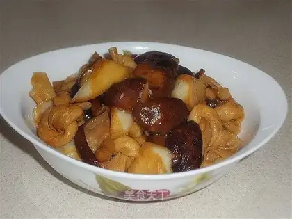 Marinated mushroom dough knot