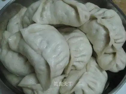 Big steamed buns stuffed with watermelon skin