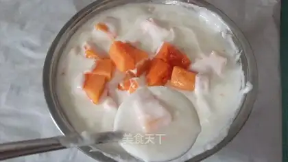Papaya yogurt