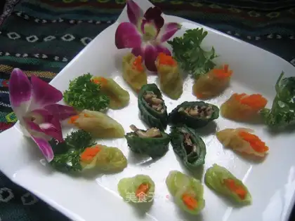 Colorful vegetable roll
