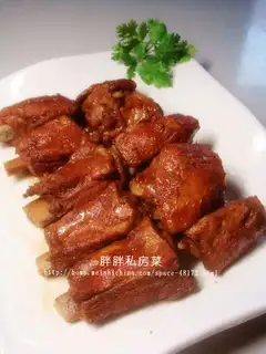 Ribs in sauce