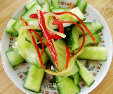 Hot and sour cucumber strips