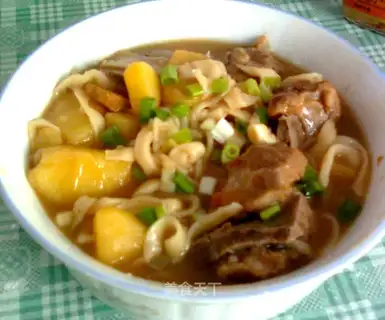 Potato sauce steak noodles