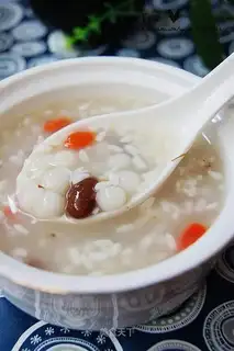 Osmanthus wine brewed small dumplings