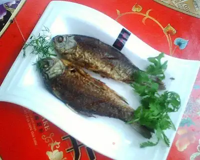 Dry fried carp