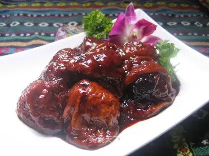 Meat stuffed gluten