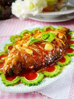 Sweet and spicy fish with Thai sauce
