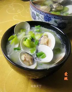 Cucumber and watercress and clam soup