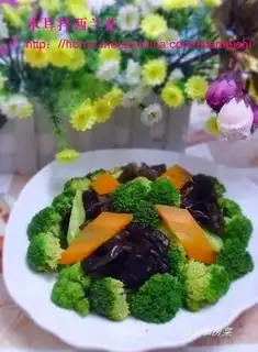 Fungus mixed with broccoli