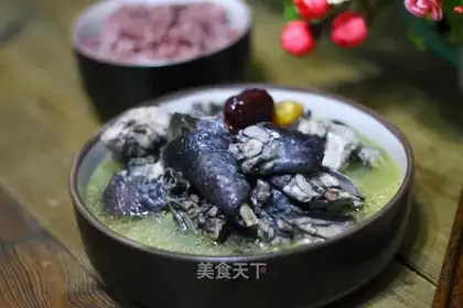 Chestnut chicken soup