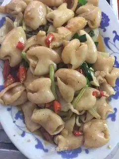 Spicy pig intestines