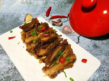 A casserole roasted lamb chop