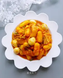 Hot fried rice cake