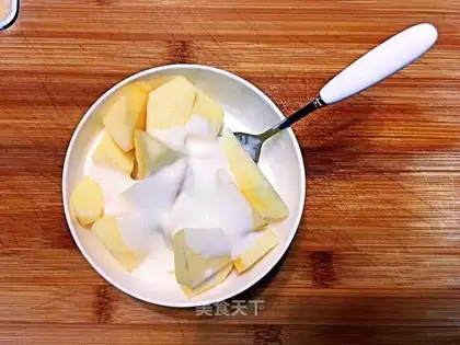Apple salad