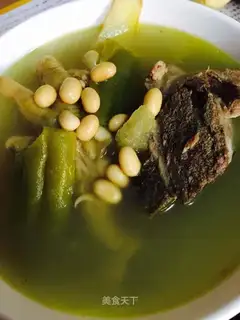 Pork-bone cucumber soup
