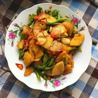 Potato fried meat