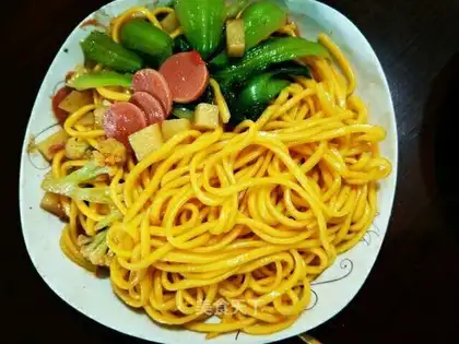 Fried noodles
