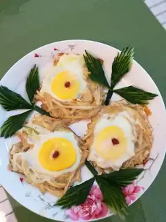 Eggs in the nest