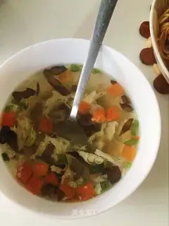 Quick tomato egg soup