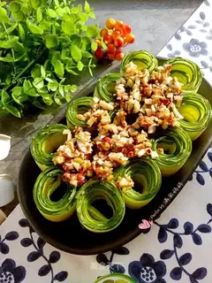 Cream cucumber rolls