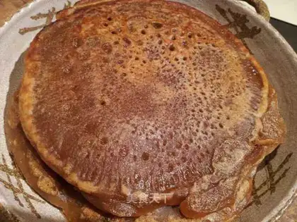 Red sugar cake