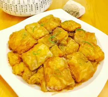 The sugar-composed pan