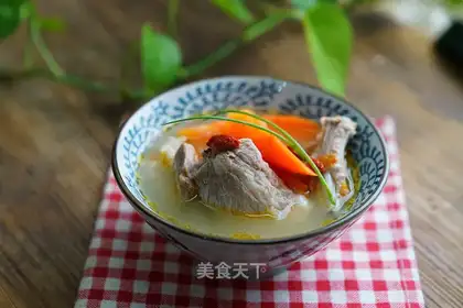Vegetable ribs soup
