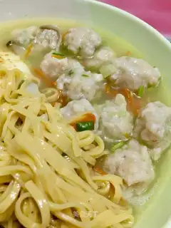 Shrimpball hot noodles