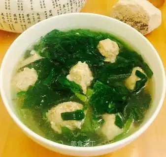 Spinachball soup