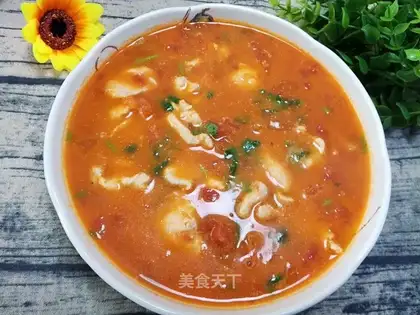 Tomato soup and meat