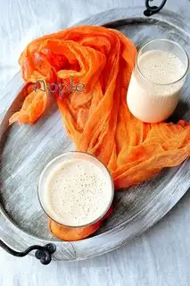 Banana walnut shake