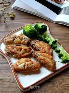 Fried chicken wings