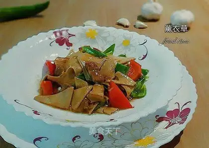 Northeast pepper dry tofu