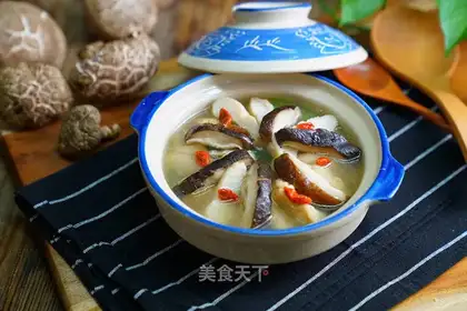 Smelt soup for mushroom fish