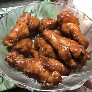Red chicken wings