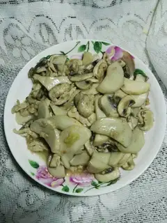 Double mushroom fried meat
