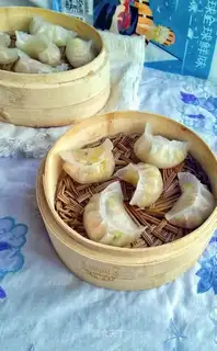 Crystal krill dumplings