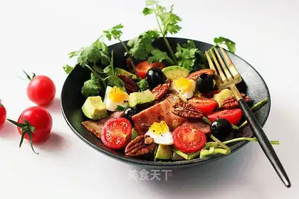 Bacon-dry vegetable salad