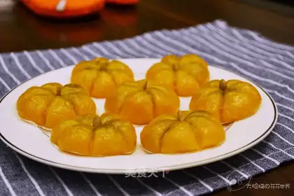 Pumpkin pie with sweet soft bullets