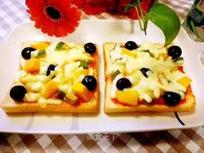 Toast and fruit pizza